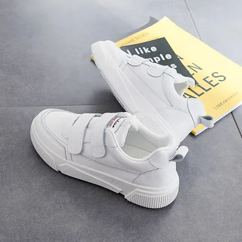 Kevadel uus Velcro väikesed valged kingad naistele wild vabaaja jalatsid naissoost õpilaste hingav jooksujalatsid naistele