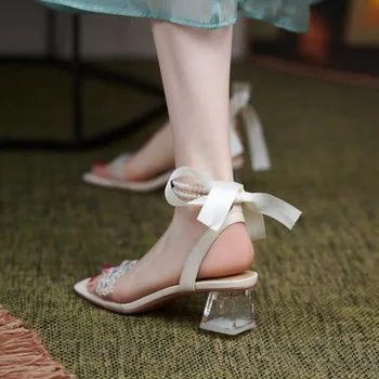 Korea versioon Suve sandaalid läbipaistev kõrge kontsaga avatud toed paksud kontsaga beaded bow mood kingad 2021 naiste sandaalid