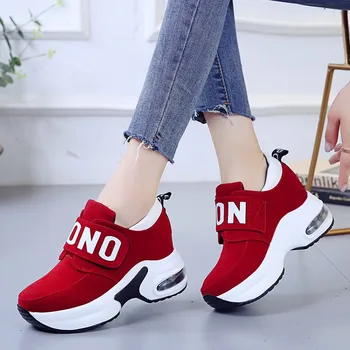 2021 platvorm wedge tossud ladies jalatsid sneaker vabaaja jalatsid koolitajate naised naiste kingad must punane naiste tossud