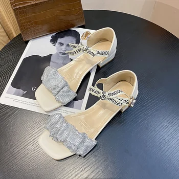 Naiste sandaalid 2021 uus suvi kivid kõik-mängu õrn ja paksud kontsaga Rooma kingad
