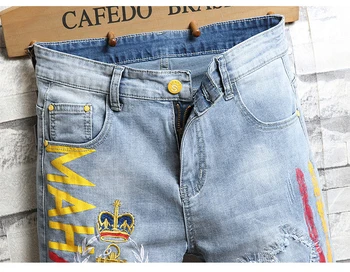 Uus Meeste meeste mood vabaaja suvel värvilised tähed trükitud tikandid denim lühikesed püksid Streetwear segast ripitud stretch teksad