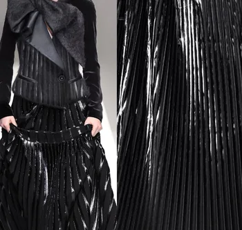 Plisseeritud/must nahk kattega triip plisseeritud loominguline disainer kleit riie