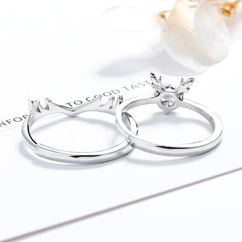 Seal On Sul Kõik Teed. Paar Sarved Diamond Ring, Meeste Ja Naiste Romantiline Ettepanek Ehted Pulmad Engagement Kingitus