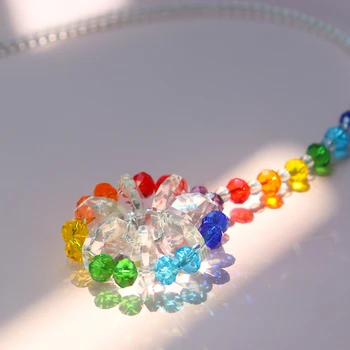 Värviline Kristall Ripats Ilus kristallkuul Prisma Rainbow Päikest Püüdja Teenetemärgi Kodus Akna Poole TN88
