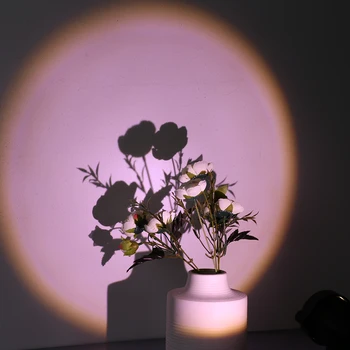 Vikerkaar Päikeseloojangut Projektor Atmosfääri Õhtul Tuli Koju Kohvikus Taust Seina Kaunistamiseks Värviline Lamp