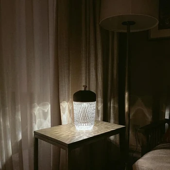 Öö Tabel lamp magamistuba touch lüliti magnetic plug-in laadimise öölambid valgustid moon smart dimm kingitus sünnipäevaks